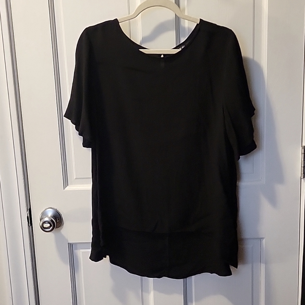 Black High-low woven blouse from Cotton On size M.